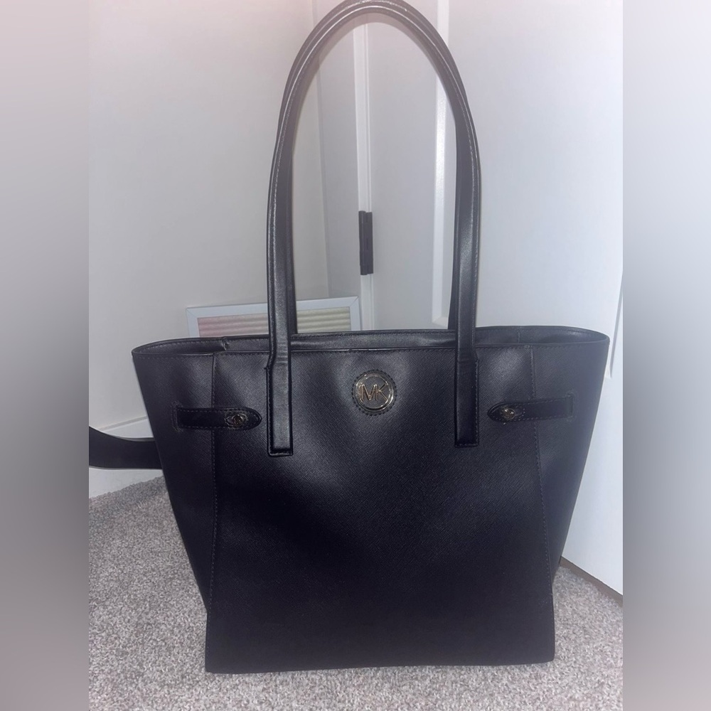 NWOT Michael Kors Carmen Tote